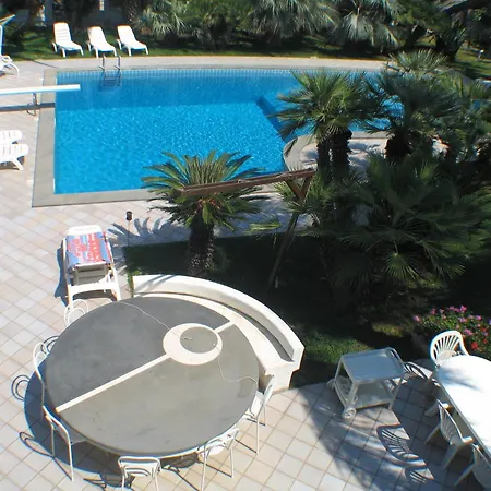 Apartmanhotel Cuore Di Palme Floridia
